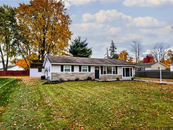 3616 High Meadow Dr, Canfield, OH 44406