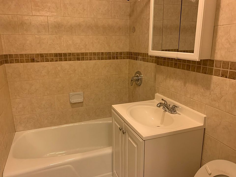 2nd image of 200 W 18th St APT 3A