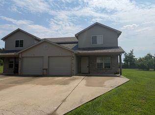 3912 Snowy Owl Dr, Columbia, MO 65202