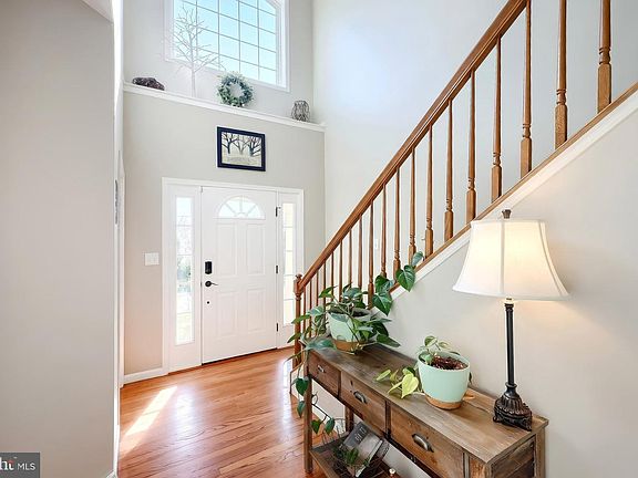 3rd image of 330 Beck Rd