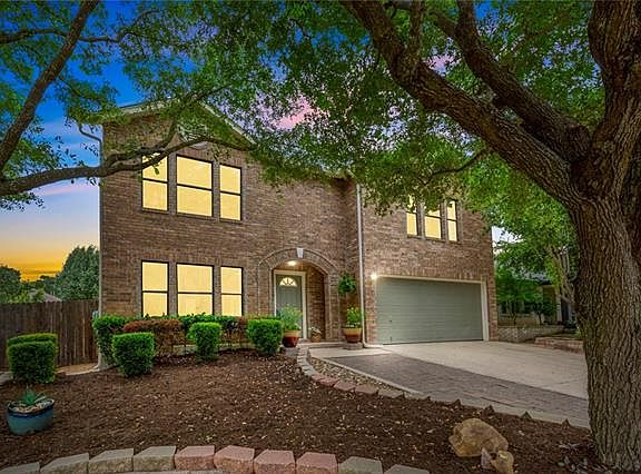 3rd image of 215 Covala Dr