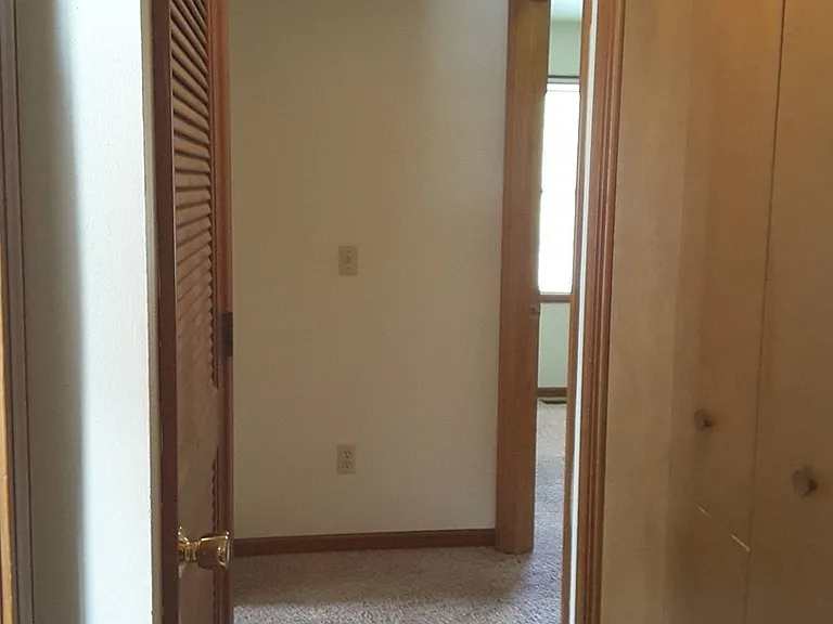 201 Stonewall Ct — Photo 5