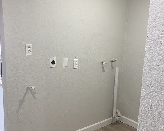 3rd image of 2451 W Orange Ave