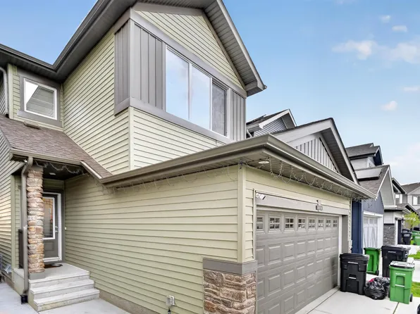 1676 27th St NW, Edmonton, AB T6T 0R6