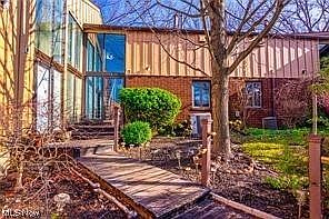 1st image of 4711 Greenbriar Ln