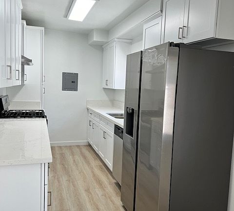 3rd image of 1723 S Westgate Ave APT 10