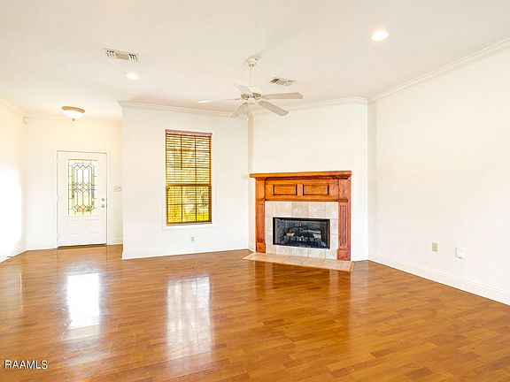 5th image of 102 Jackie Cir