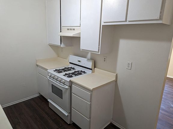2nd image of 11200 Chamberlaine Way APT 20