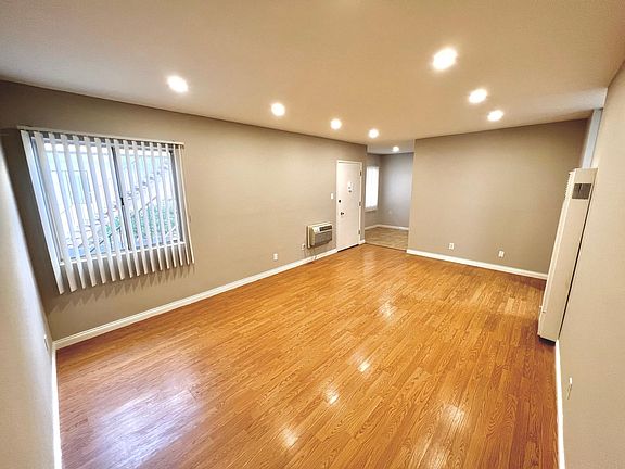 3rd image of 2306 Mira Vista Ave #2