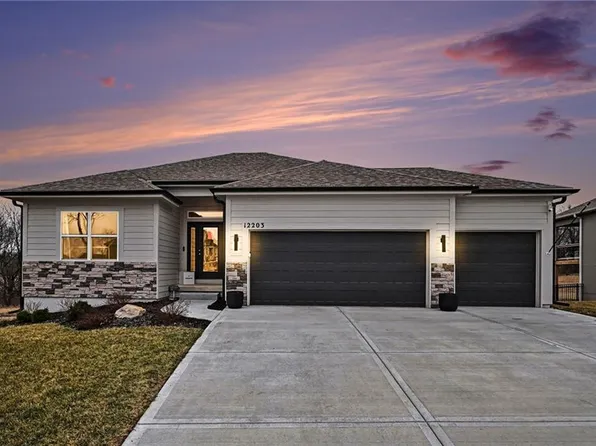 12203 N Virginia Ave, Kansas City, MO 64165