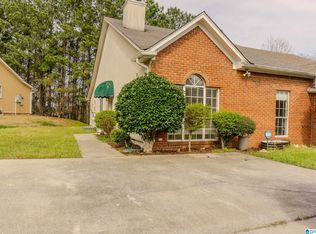 102 Canyon Trl, Pelham, AL 35124