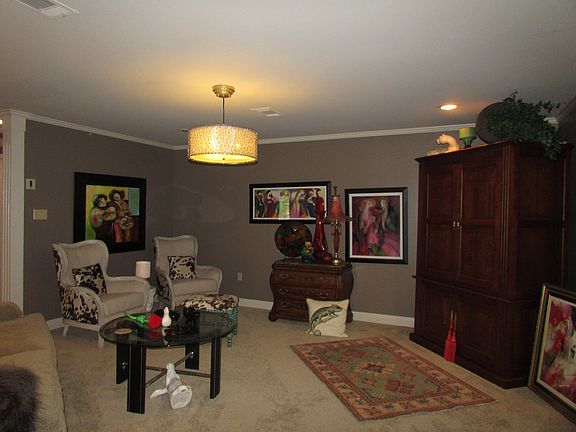 4th image of 312 Carle Dr