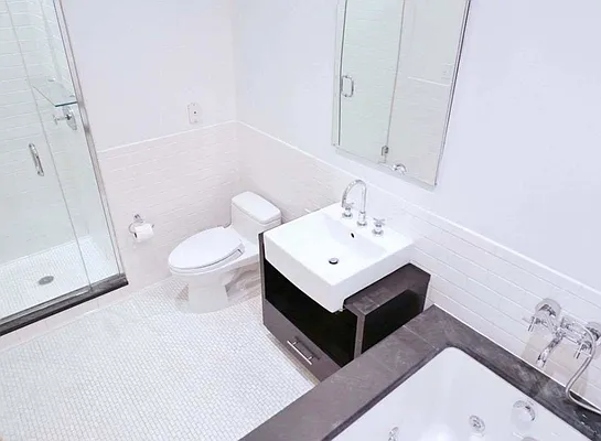 Rented by New York Casas Ltd. | media 20