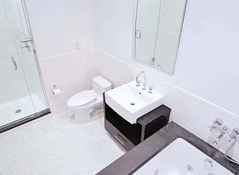 Rented by New York Casas Ltd.