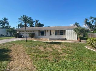 11330 Luanne Ln, Fort Myers, FL 33908