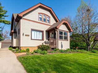 2117 S 84th St, West Allis, WI 53227