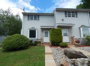 225 Poplar St, Spring City, PA 19475