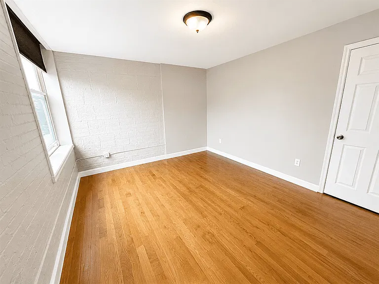 159 W Pearl St #304 — Photo 5