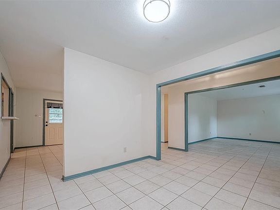 4th image of 12711 Park Forest Dr