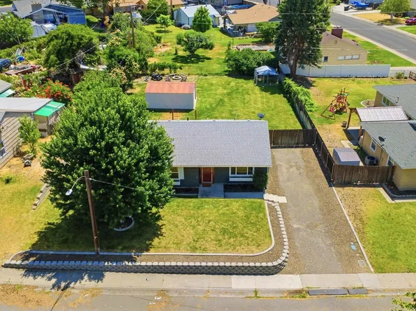 1502 Cottonwood Dr, Richland, WA 99354