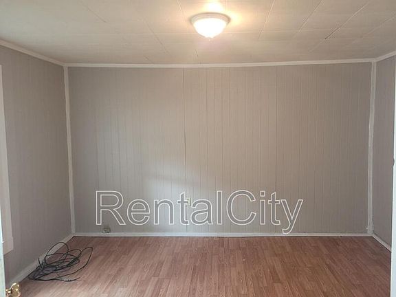 4th image of 202 Tennyson Ave
