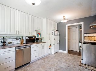 17223 61b Ave, Surrey, BC V3S 5M7