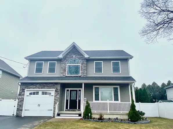 69 Kaveney St, Chicopee, MA 01020