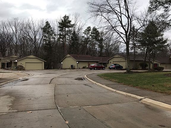 4th image of 18280 Ledgeside Dr