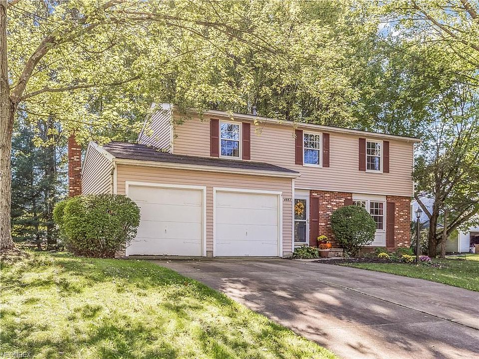 1st image of 4883 Heights Dr
