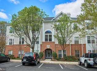 1520 N Point Dr APT 303, Reston, VA 20194