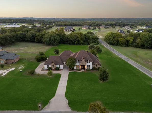 200 W Bozeman Ln, Fort Worth, TX 76108