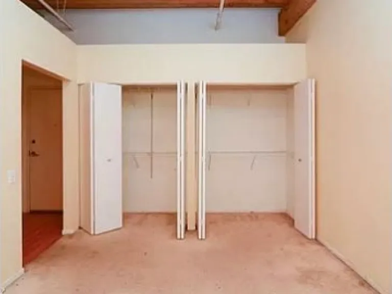 375 W Erie St #321 — Photo 7