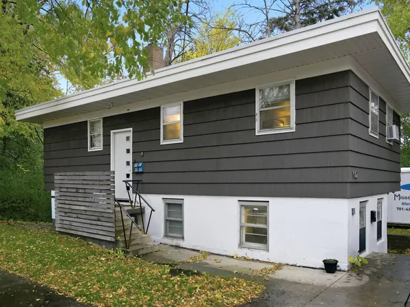 1002 9th St S, Moorhead, MN 56560