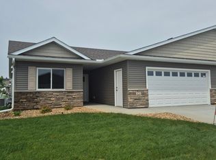 426 Fawn Run, Kenyon, MN 55946