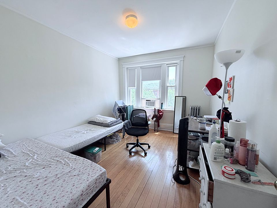 1st image of 1822 Beacon St APT 6