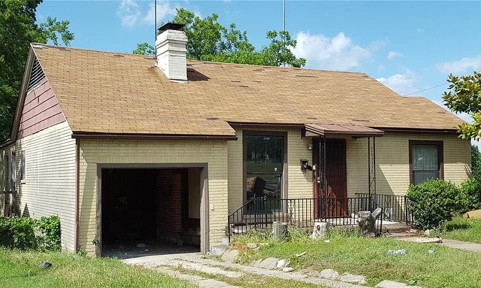 1st image of 323 W Louisiana Ave