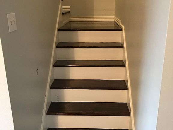 2nd image of 426 Dawn Dr