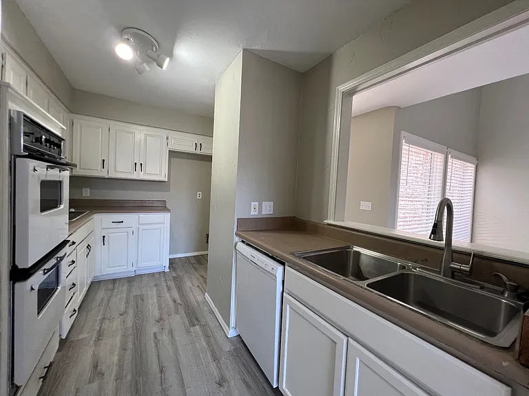 1902 Three Stars Rd — Photo 13