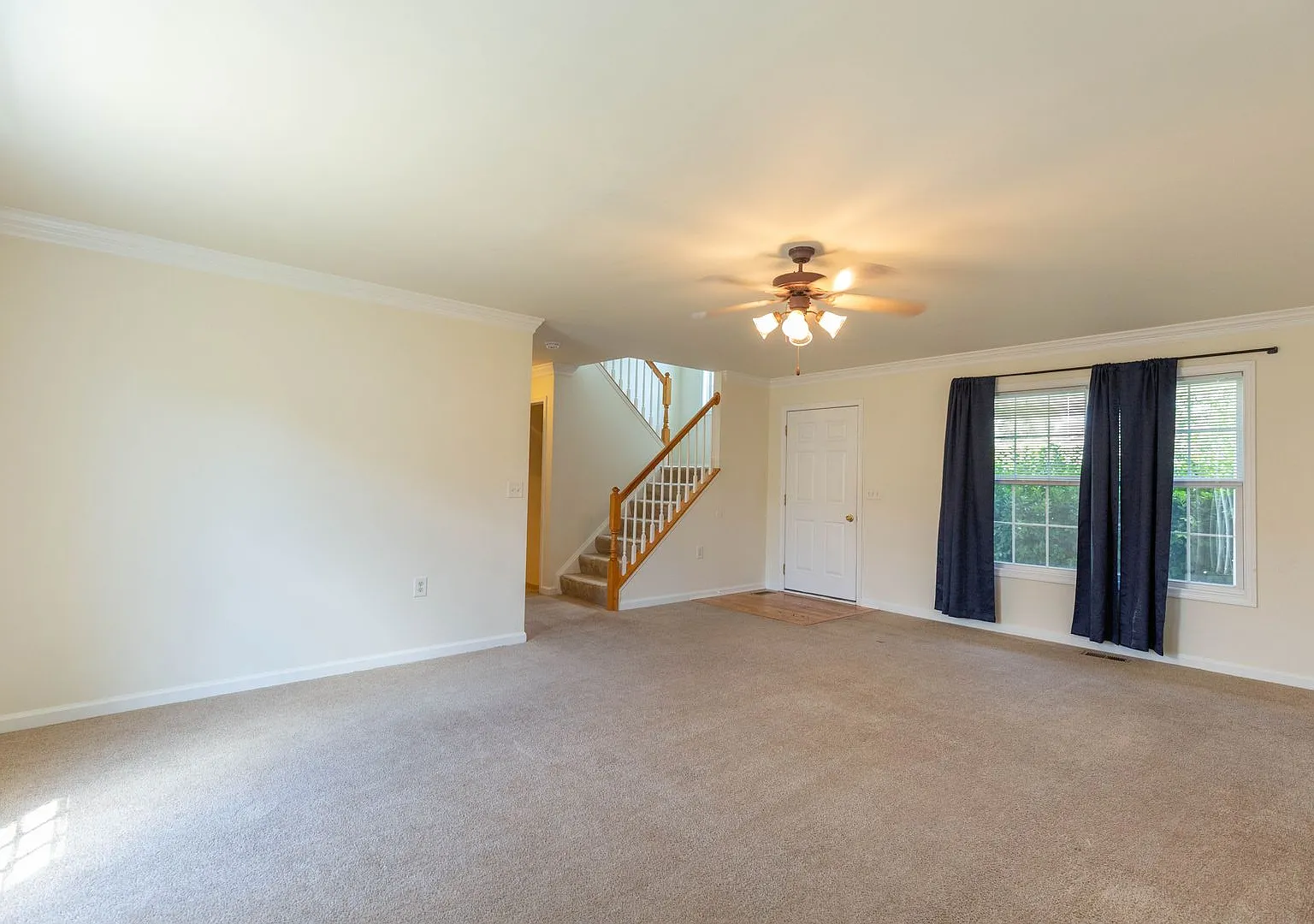 3 Bed, 2.5 Bath, Single Family Home in Martinsburg, WV — Photo 4
