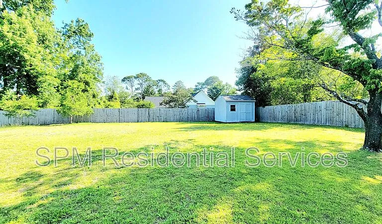 5013 Pine Needle Dr — Photo 22
