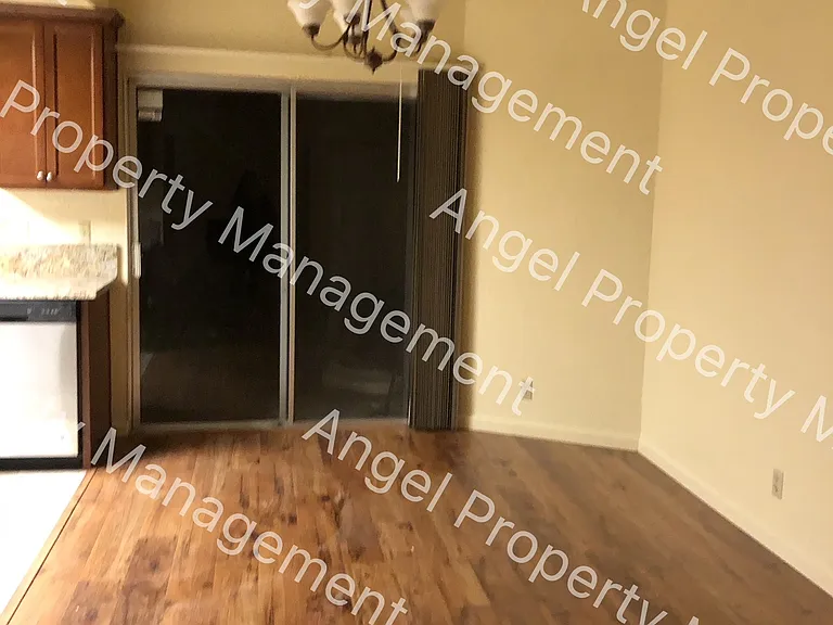 5400 Pomegranate Ave #1 — Photo 11