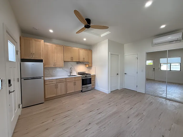 4245 Juneau Cir #B — Photo 6
