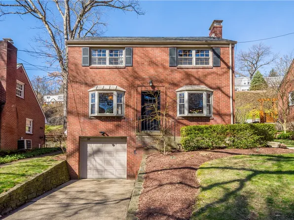 32 Iroquois Dr, Pittsburgh, PA 15228
