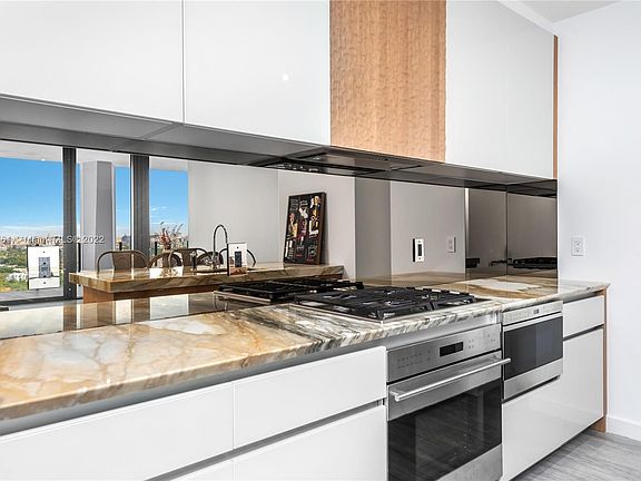 4th image of 2831 S Bayshore Dr Unit 2106