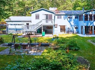 10 Angell Rd, Chepachet, RI 02814