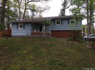 9 Bayberry Dr, Suffern, NY 10901