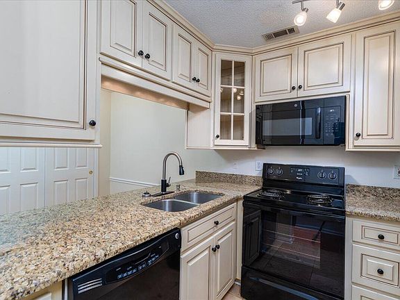 4th image of 188 Midland Pkwy APT 408