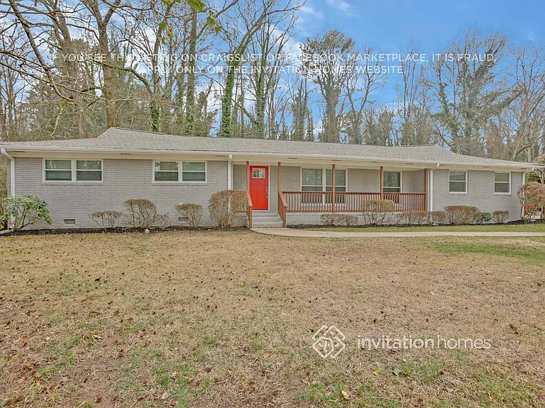 1707 Laurens Dr SW — Photo 3