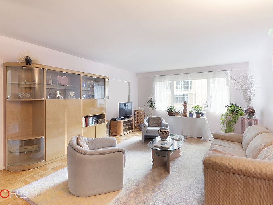 1st image of 5 W 65th St #8D