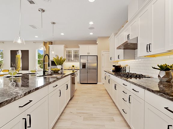 Large center island for meal prep